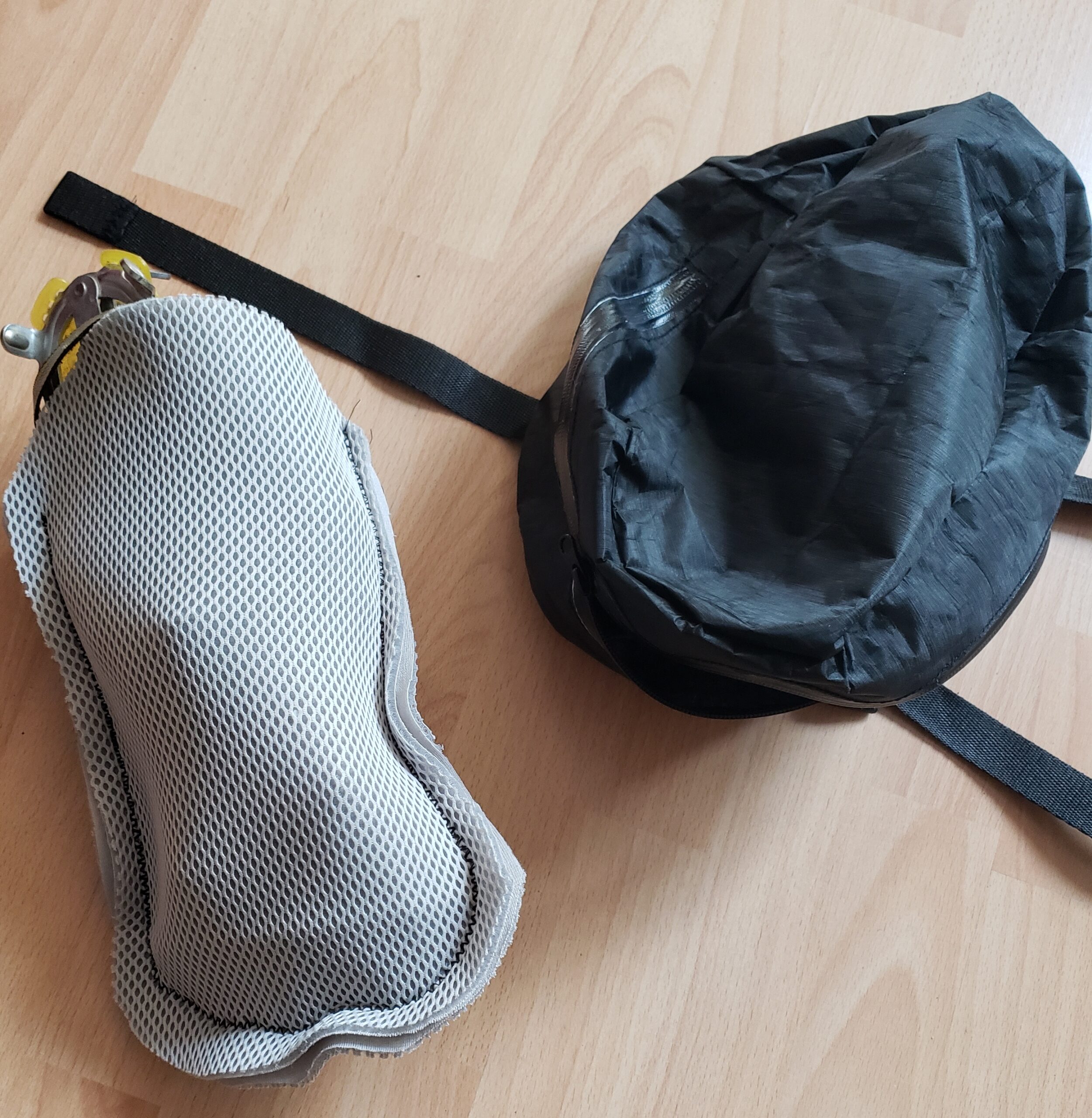 DCF Crampon Bag - Image 9