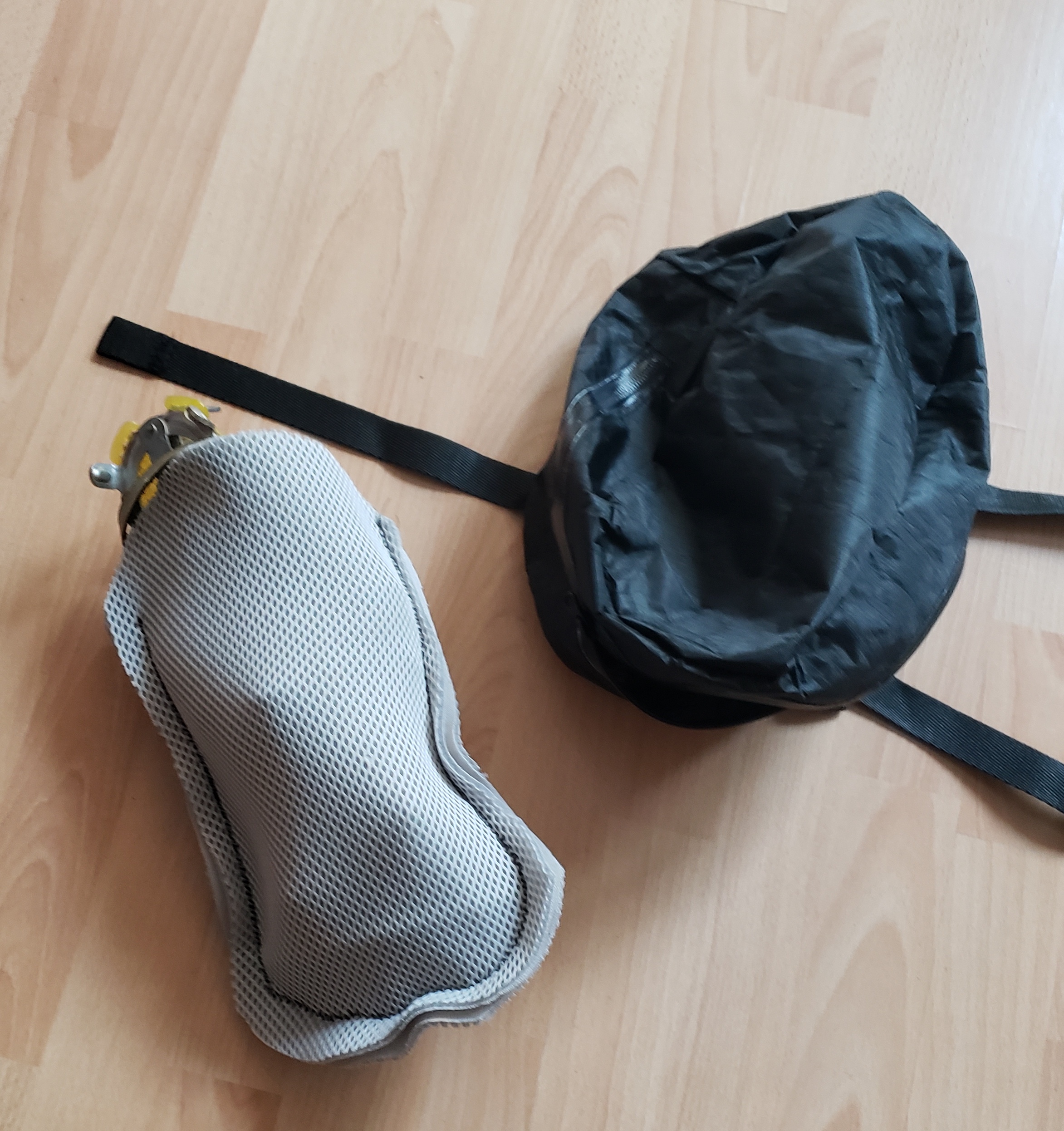 DCF Crampon Bag - Image 8